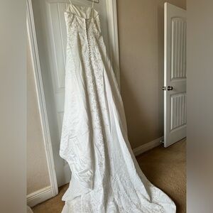 Off white wedding dress size 14